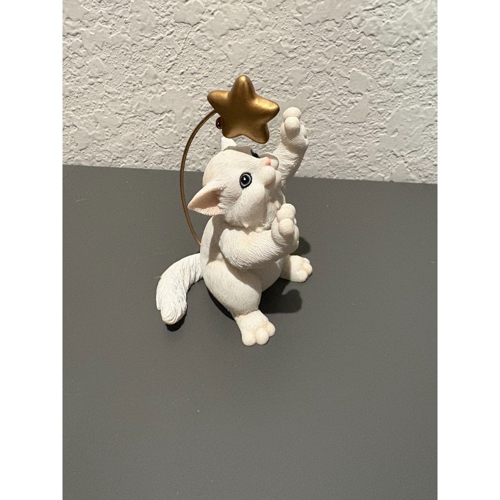 Charming Tails "The Stars Are Within Your Reach" Cat Figurine NWOT